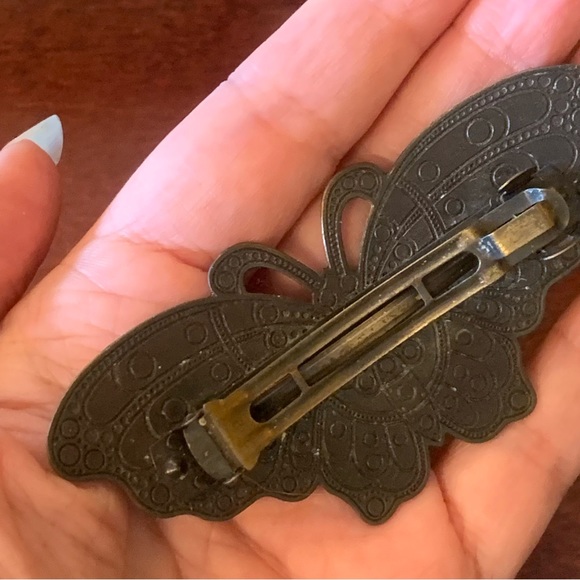 Butterfly barrett - Picture 7 of 8